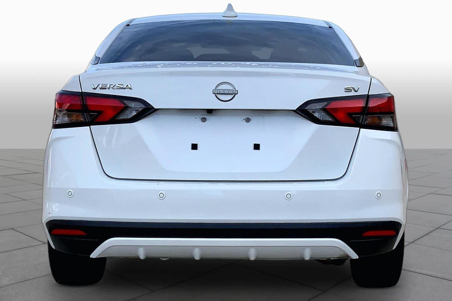 Used 2024 Nissan Versa SV FWD image 5