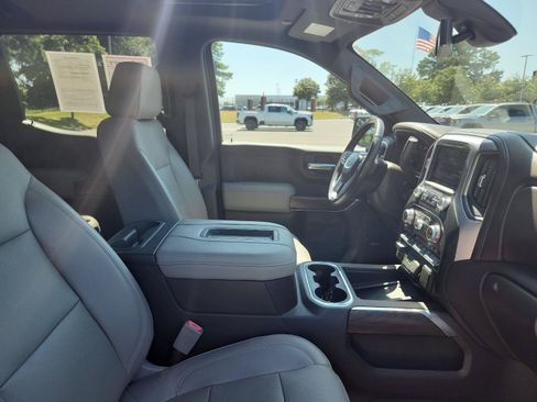 Used 2019 GMC Sierra 1500 SLT w/ SLT Premium Plus Package AWD/4WD image 10