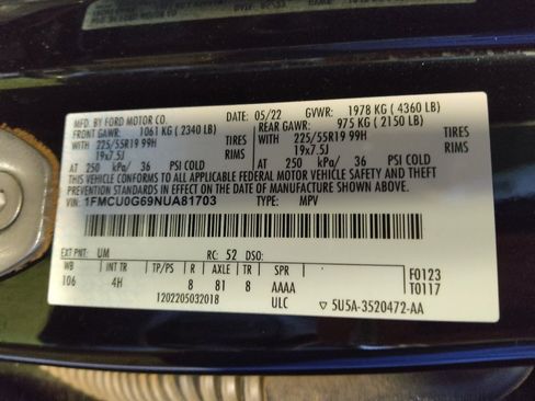 Used 2022 Ford Escape SE w/ SE Sport Appearance Package image 33