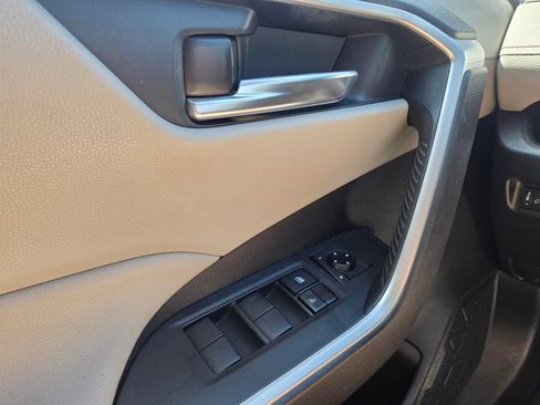 Used 2019 Toyota RAV4 XLE w/ Convenience Package AWD/4WD image 13