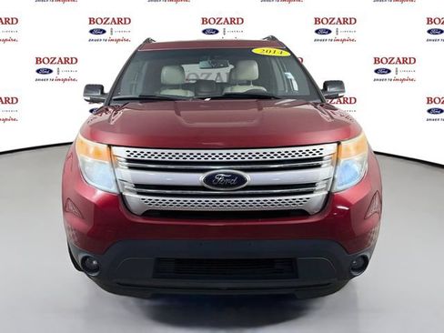 Used 2014 Ford Explorer XLT w/ Equipment Group 202A FWD image 2