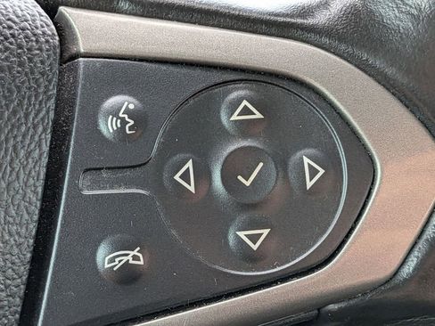 Used 2018 Chevrolet Colorado Z71 AWD/4WD image 14