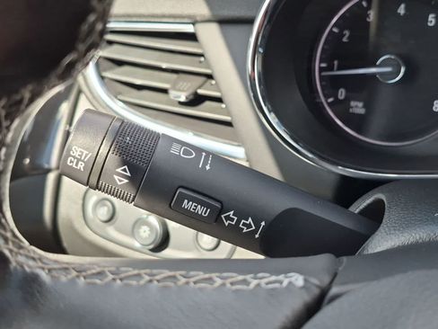 Used 2018 Buick Encore Essence FWD image 26
