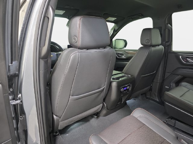 Used 2023 Chevrolet Tahoe High Country AWD/4WD image 12