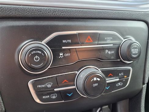 Used 2023 Dodge Charger SXT image 37