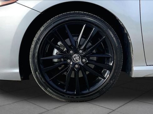 Used 2024 Toyota Camry XSE FWD image 11