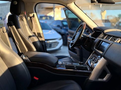Used 2016 Land Rover Range Rover HSE image 10