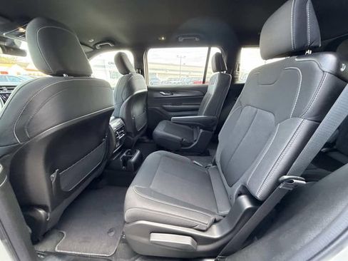 New 2026 Jeep Grand Cherokee L Laredo AWD/4WD image 20