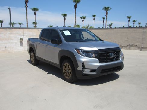 Certified 2022 Honda Ridgeline Sport image 2