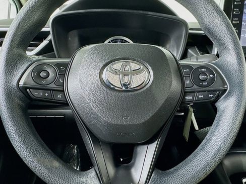 Used 2020 Toyota Corolla LE image 30