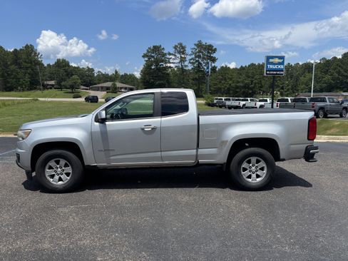 Used 2016 Chevrolet Colorado W/T w/ WT Convenience Package RWD image 4