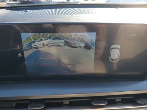 Certified 2024 Kia Telluride S w/ S Sunroof Package image 34