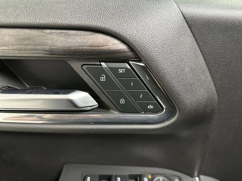 Used 2023 Chevrolet Silverado 1500 LTZ w/ LTZ Convenience Package II AWD/4WD image 12
