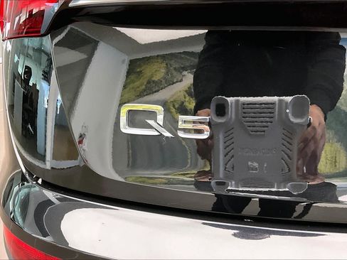 Used 2023 Audi Q5 2.0T Premium Plus w/ Premium Plus Package image 33