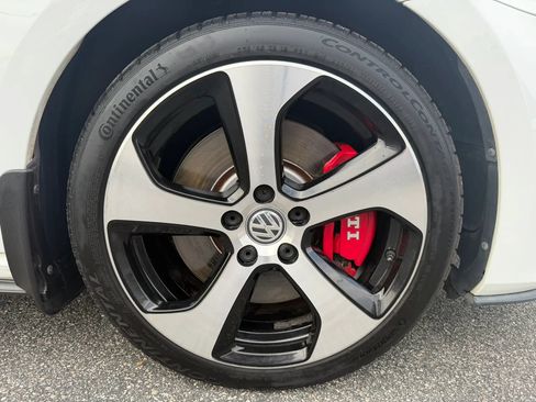 Used 2017 Volkswagen GTI Autobahn FWD image 34