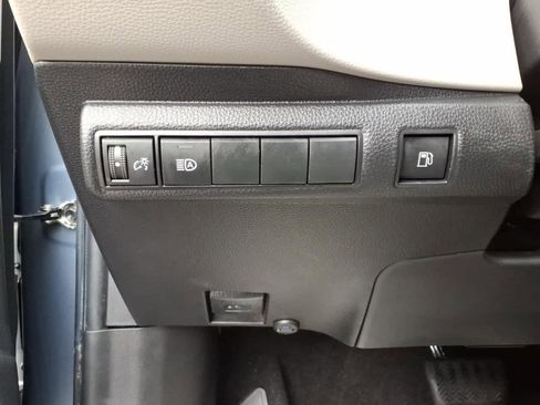 Used 2022 Toyota Corolla LE FWD image 15
