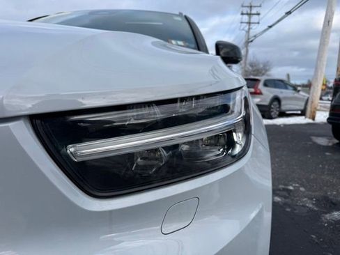 Certified 2022 Volvo XC40 P8 Recharge Ultimate image 13