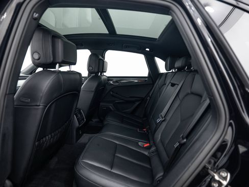 Certified 2026 Porsche Macan Turbo AWD/4WD image 20