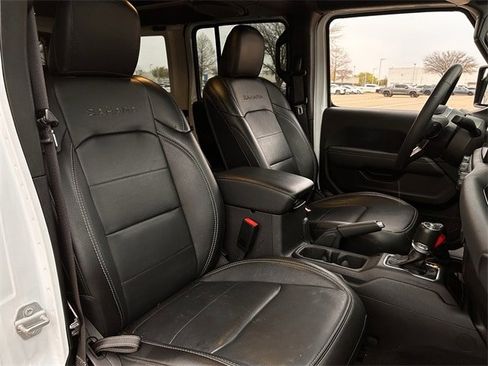 Used 2023 Jeep Wrangler Unlimited Sahara image 26
