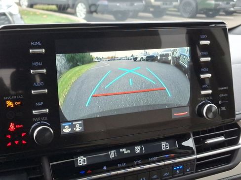 Certified 2024 Toyota Sienna Limited image 20