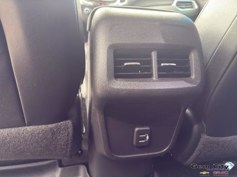 Used 2021 Chevrolet Equinox LT image 15