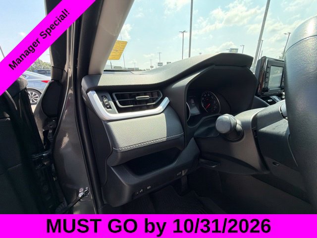 Used 2022 Toyota RAV4 XLE Premium FWD image 41