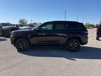 New 2025 Jeep Grand Cherokee Limited video 2