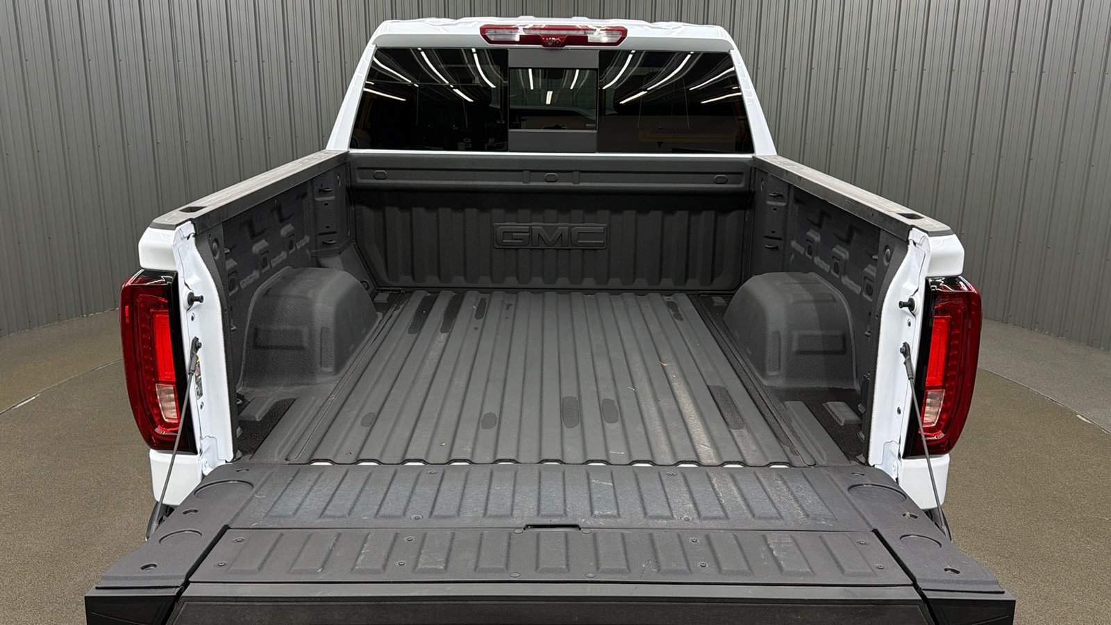 Used 2026 GMC Sierra 1500 Denali Ultimate AWD/4WD image 17