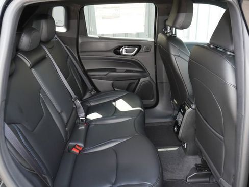 Used 2025 Jeep Compass Limited w/ Sun & Sound Group AWD/4WD image 24