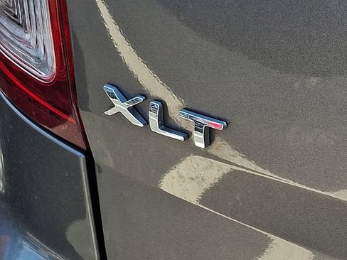Used 2014 Ford Explorer XLT w/ Equipment Group 201A AWD/4WD image 8