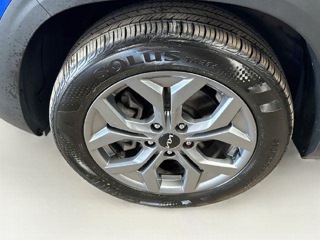Used 2024 Kia Seltos LX AWD/4WD image 29