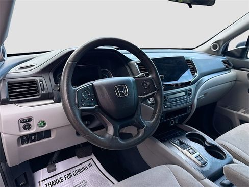 Used 2021 Honda Pilot EX image 10