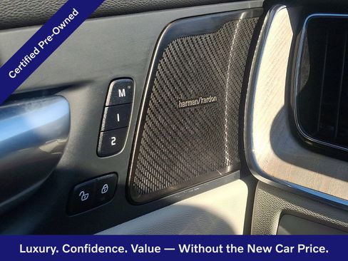 Certified 2023 Volvo XC60 B5 Ultimate w/ Climate Package AWD/4WD image 22