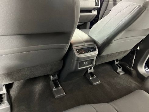 Used 2025 Nissan Pathfinder SV FWD image 45