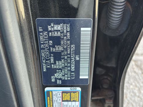 Used 2025 Kia Seltos S image 30