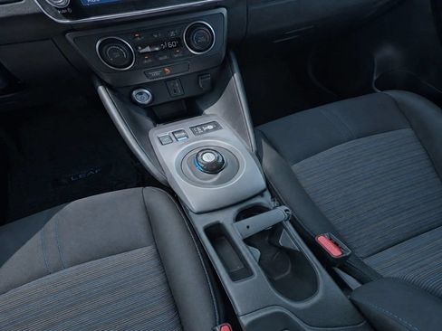 Used 2025 Nissan Leaf S FWD image 17