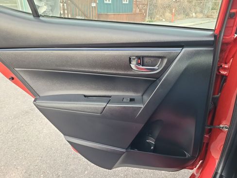 Used 2019 Toyota Corolla SE FWD image 28