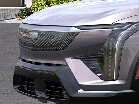 New 2026 Cadillac Optiq Luxury 2 image 13