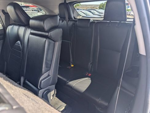 Used 2023 Toyota Highlander XLE FWD image 16