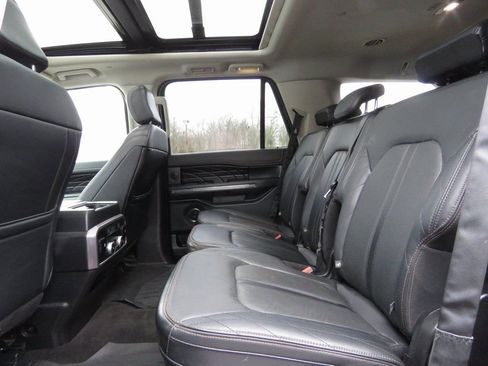 Used 2019 Ford Expedition Platinum image 21