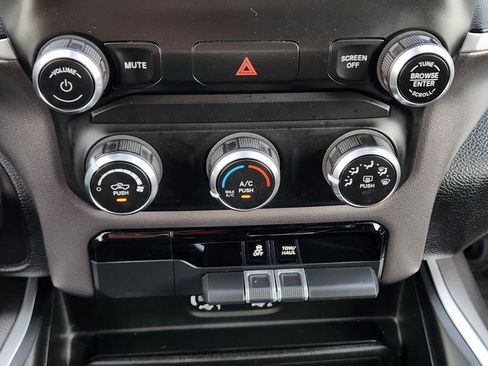 Used 2021 RAM 1500 Big Horn RWD image 20