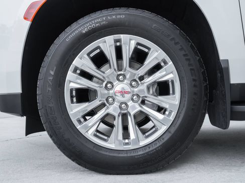 Used 2023 GMC Yukon Denali AWD/4WD image 30