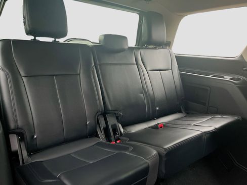 Used 2024 Ford Expedition XLT RWD image 27