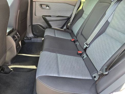 Certified 2023 Nissan Rogue SV FWD image 16