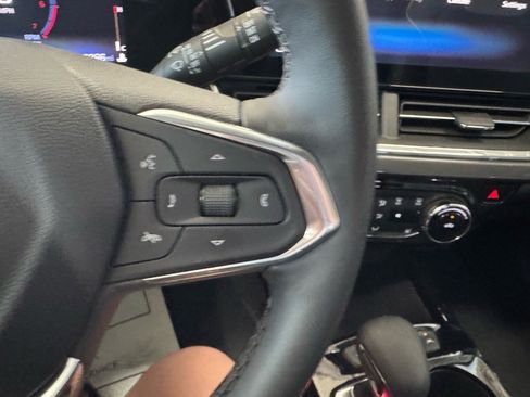 Used 2025 Chevrolet Trax ACTIV w/ Driver Confidence Package image 29