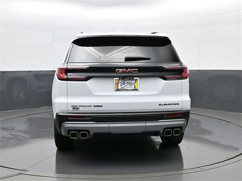 Used 2024 GMC Acadia Elevation image 6