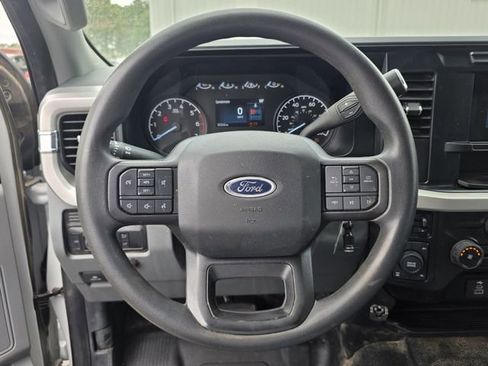 Used 2023 Ford F250 XL w/ XL Chrome Package AWD/4WD image 6