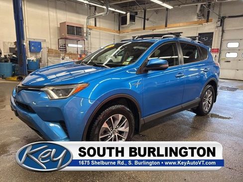 Used 2018 Toyota RAV4 LE AWD/4WD image 1