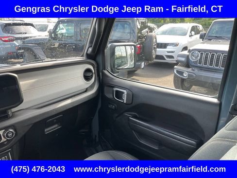Used 2024 Jeep Wrangler Unlimited w/ Convenience Group AWD/4WD image 56