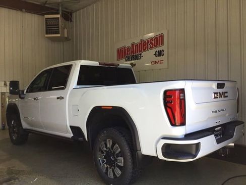 New 2026 GMC Sierra 2500 Denali w/ Denali Reserve Package AWD/4WD image 3